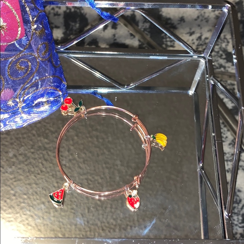 Rose gold Stainless Steele bracelet